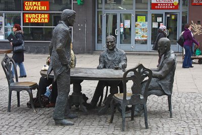The monument of three industrialists - Izrael Poznanski, Henryk Grohman and Karol Scheibler - Piotrkowska Street