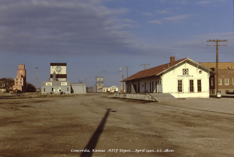 Concordia ATSF Depot_001.jpg