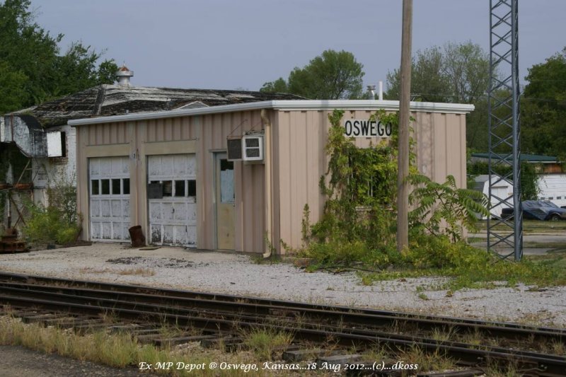 Ex- MP  Oswego KS depot 001.jpg