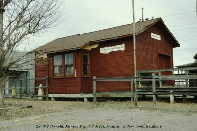 Ex-MP Arnold KS depot 001.jpg