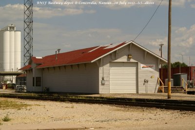 BNSF Railway depot  Concordia KS 001.jpg