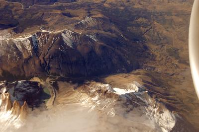 Vista aerea del camino a la base de las Torres del Paine