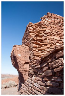 Wuptaki Pueblo incorporating the natural elements