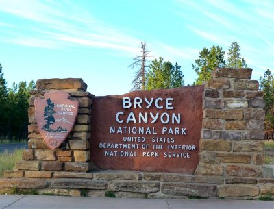 100 Bryce Canyon Sign.jpg