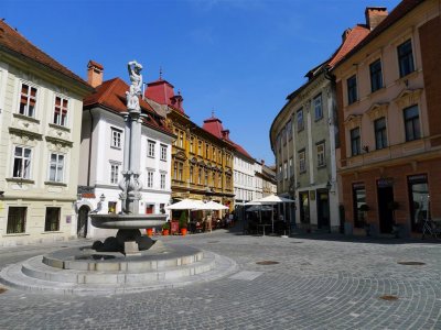 180Stari trg, Ljubljana.jpg