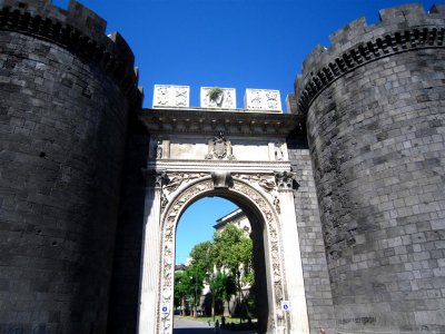 102 Porta Capuana.jpg