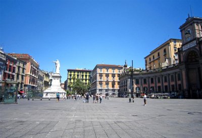 146 Piazza Dante Napoli.jpg