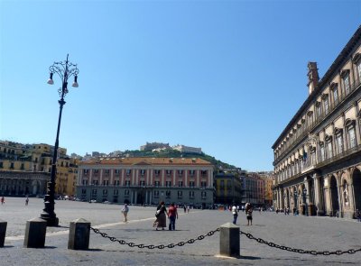 189 Piazza Plebiscito Napoli.jpg
