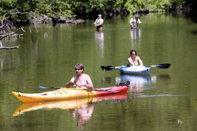 Aug. 10, 2006 - Two ways to fish