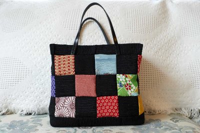 Quilted silk bag. (size 25 x 20) 2011