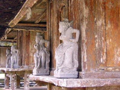 Temple statues