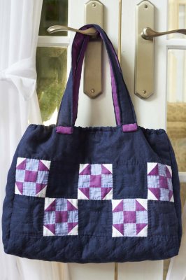 Quilted bag 2012 (size 40 x 30 cm)
