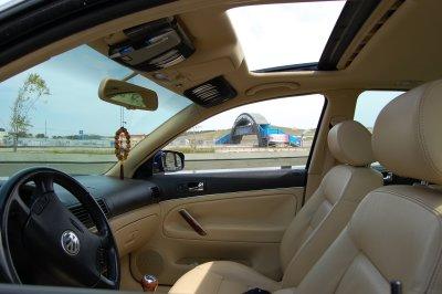 W8 4Motion 6-speed MT beige leather interior