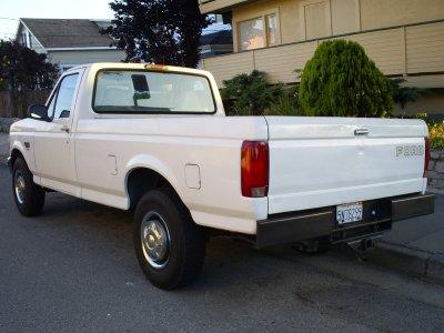 1997 Ford F250 Powerstroke 7.3 Liter Turbo-diesel rear left