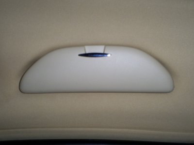 VW Passat W8 4Motion 6MT with sunglasses cases on the ceiling