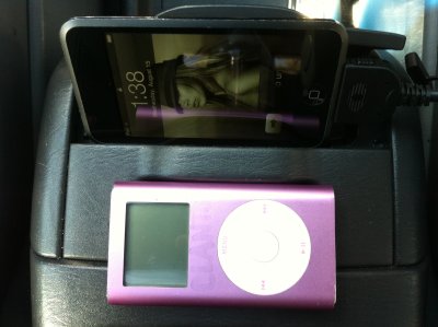 Full function iPod jack that does not interfere with CD