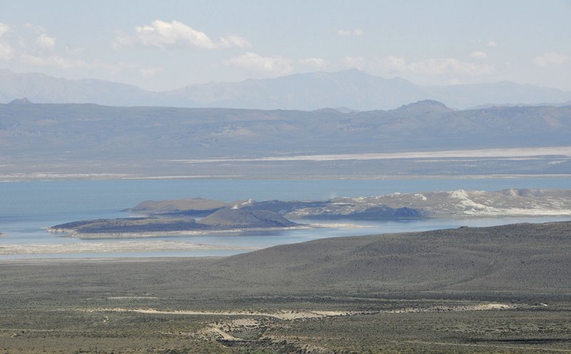 Loop_Rd_Mono_Lake5.jpg