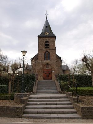 Asselt, RK h Dionysiuskerk 15, 2011.jpg