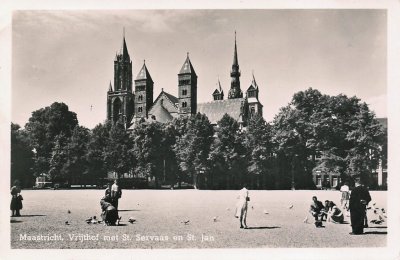 Maastricht, st Servaas en st Jan, circa 1950.jpg