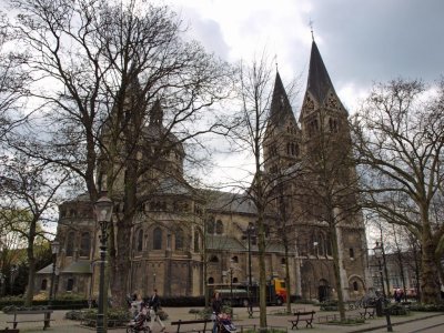 Roermond, RK Munsterkerk 23, 2011.jpg