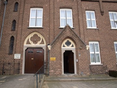 Roermond, RK kapel in t Zand 16, 2011.jpg