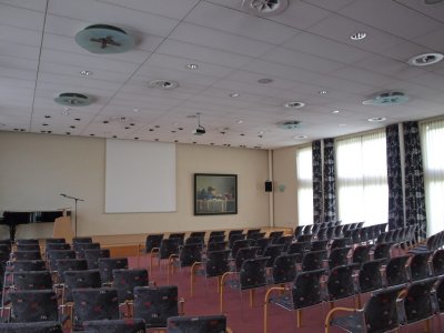 Woerden, Grote Zaal Hofpoortziekenhuis hier diensten 12, 2011.jpg