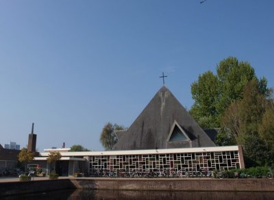 Woerden, PKN geref Kruiskerk 16, 2011.jpg