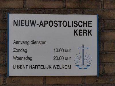 Woerden, nieuw apost kerk 12, 2011.jpg