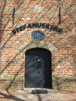 Westerbork, Stefanuskerk 22 [018], 2011.jpg