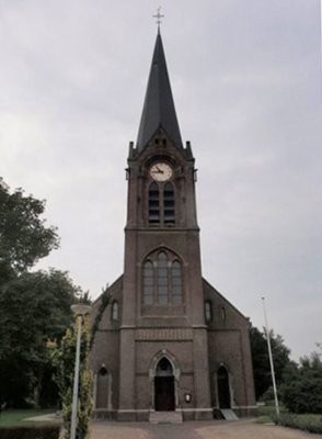 Kloosterburen, RK h Willibrorduskerk 02 [004], 2010.jpg