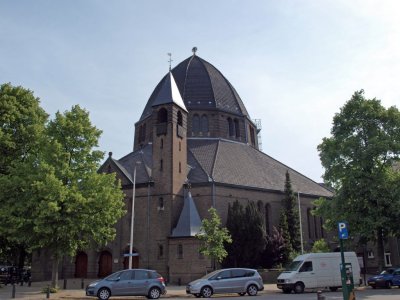 Utrecht, RK Aloysiuskerk 12, 2011.jpg