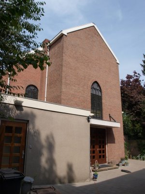 Utrecht, chr geref kerk 17, 2011.jpg