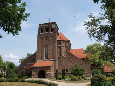 Achterveld, RK st Josephkerk 12, 2011.jpg
