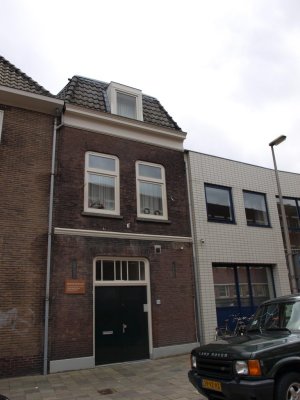 Utrecht, geref gem zij-ingang 14, 2011.jpg