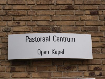 Amersfoort, Open Kapel; Zon en Schild 25, 2011.jpg