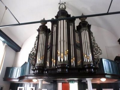 Vierhuizen, PKN kerk orgel [004], 2011.jpg