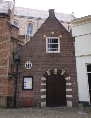 Utrecht, Waalse kerk 22, 2011.jpg
