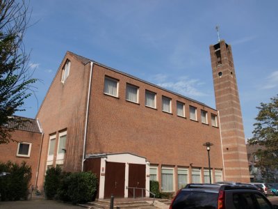 Amersfoort, chr geref kerk 21, 2011.jpg