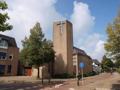 Houten, prot gem Opstandingskerk 11, 2011.jpg