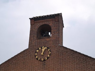 Veenendaal, herv gem Vredeskerk 12, 2011.jpg