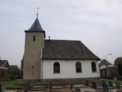 Megchelen, prot kerk De Kapel 12, 2011.jpg