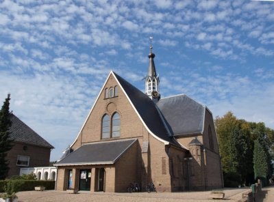 Stokkum, RK h Suitbertuskerk 13, 2011.jpg