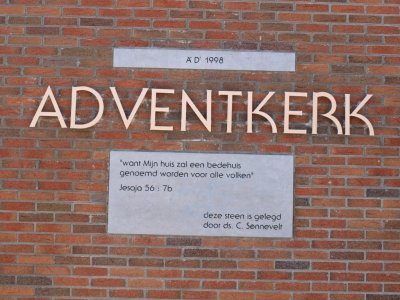 Veenendaal, geref gem Adventkerk 12, 2011.jpg