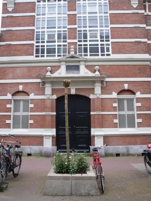 Amsterdam, synagoge Gerard Dou Sjoel 13, 2012.jpg