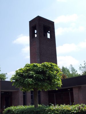 Barneveld, herv gem Goede Herderkerk 16, 2012.jpg