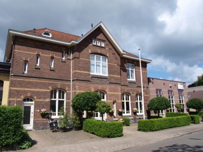 Voorthuizen, evangeliegem De Kandelaar 12, 2012.jpg