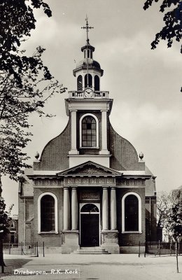 Driebergen (Rijsenburg), RK kerk 29 Hoofdstraat [038], circa 1970.jpg