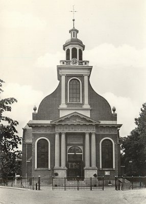 Driebergen (Rijsenburg), RK kerk 44 Hoofdstraat [038], circa 1980.jpg