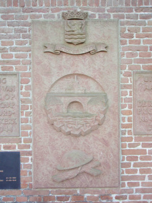 Colijnsplaat, prot kerk in muur2, 2007.jpg