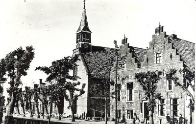 Sloten, NH kerk en pastorie, circa 1965